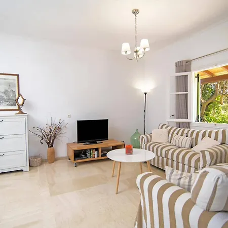 Villa Mistral By Agios Stefanos (Thinali)